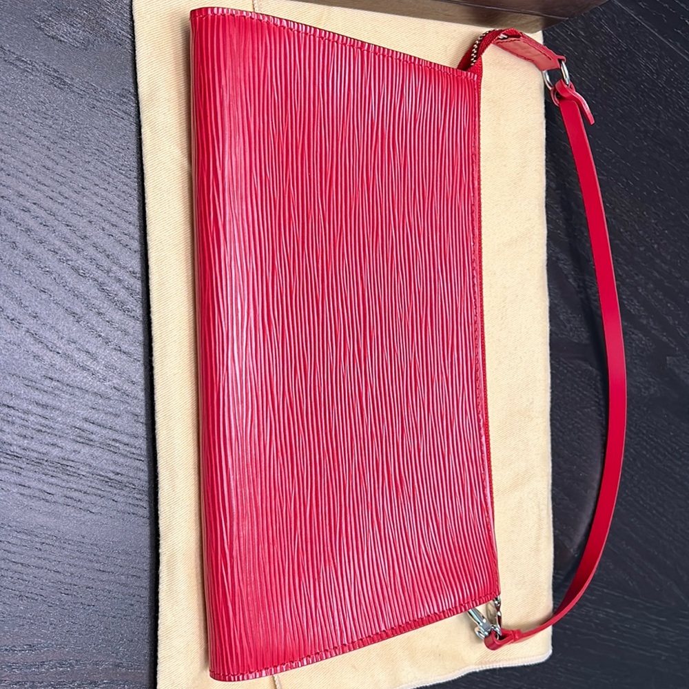 Louis Vuitton red shoulder bag perfect condition